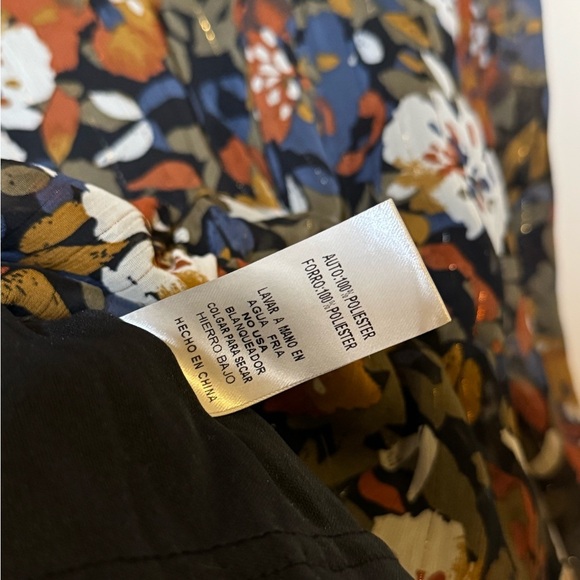 Sadie & Sage Multicolor Floral Blouse - Picture 5 of 7